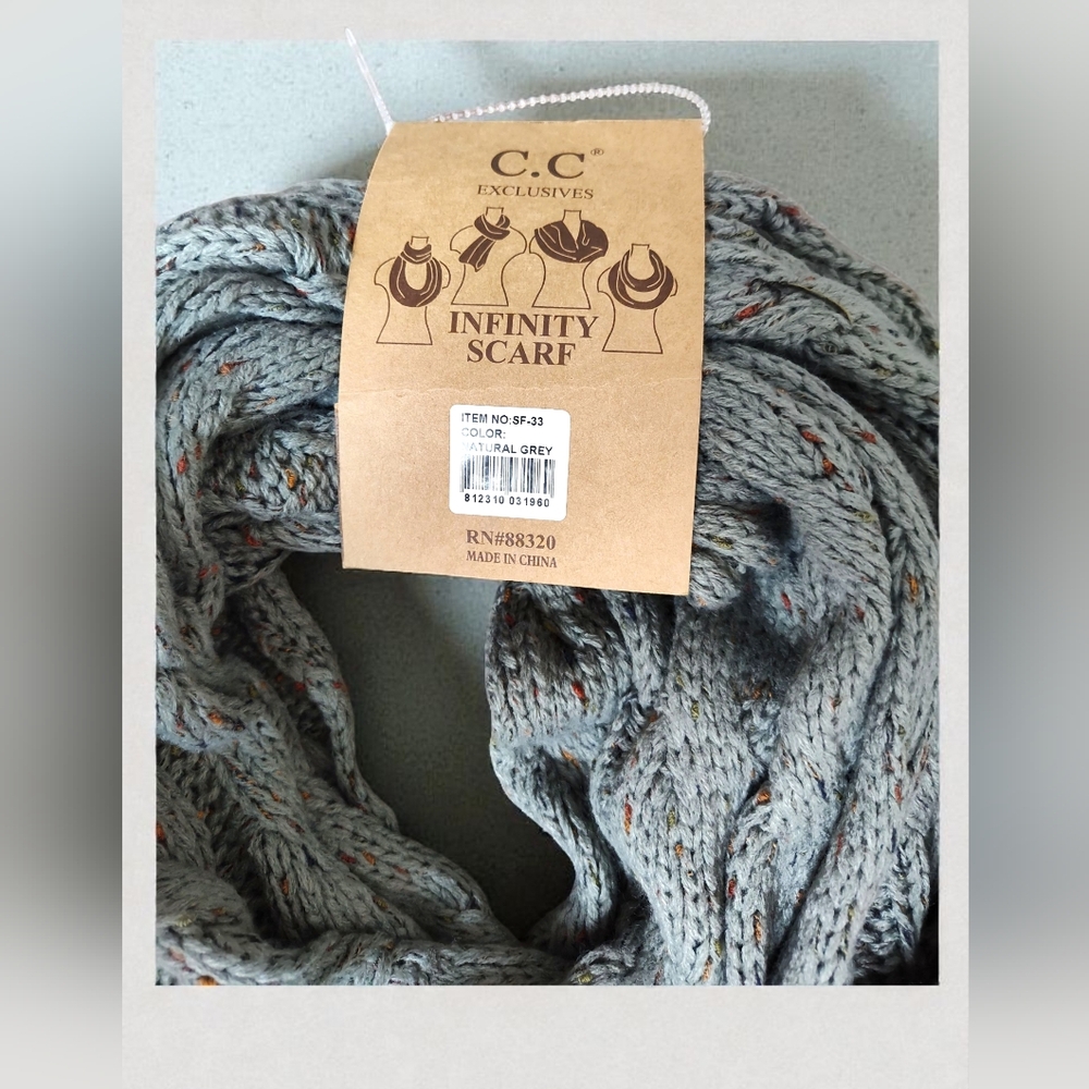 NWT C.C Gray Speckled Knit Infinity Scarf - Picture 2 of 3